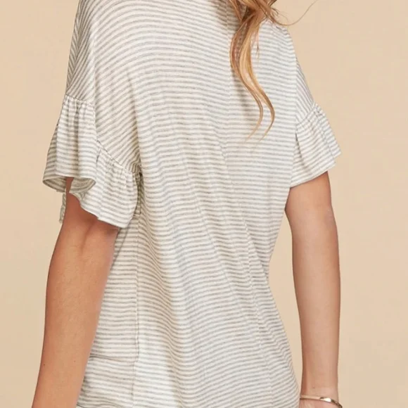 💜 New Super Cute Stripped Top - Picture 2 of 7